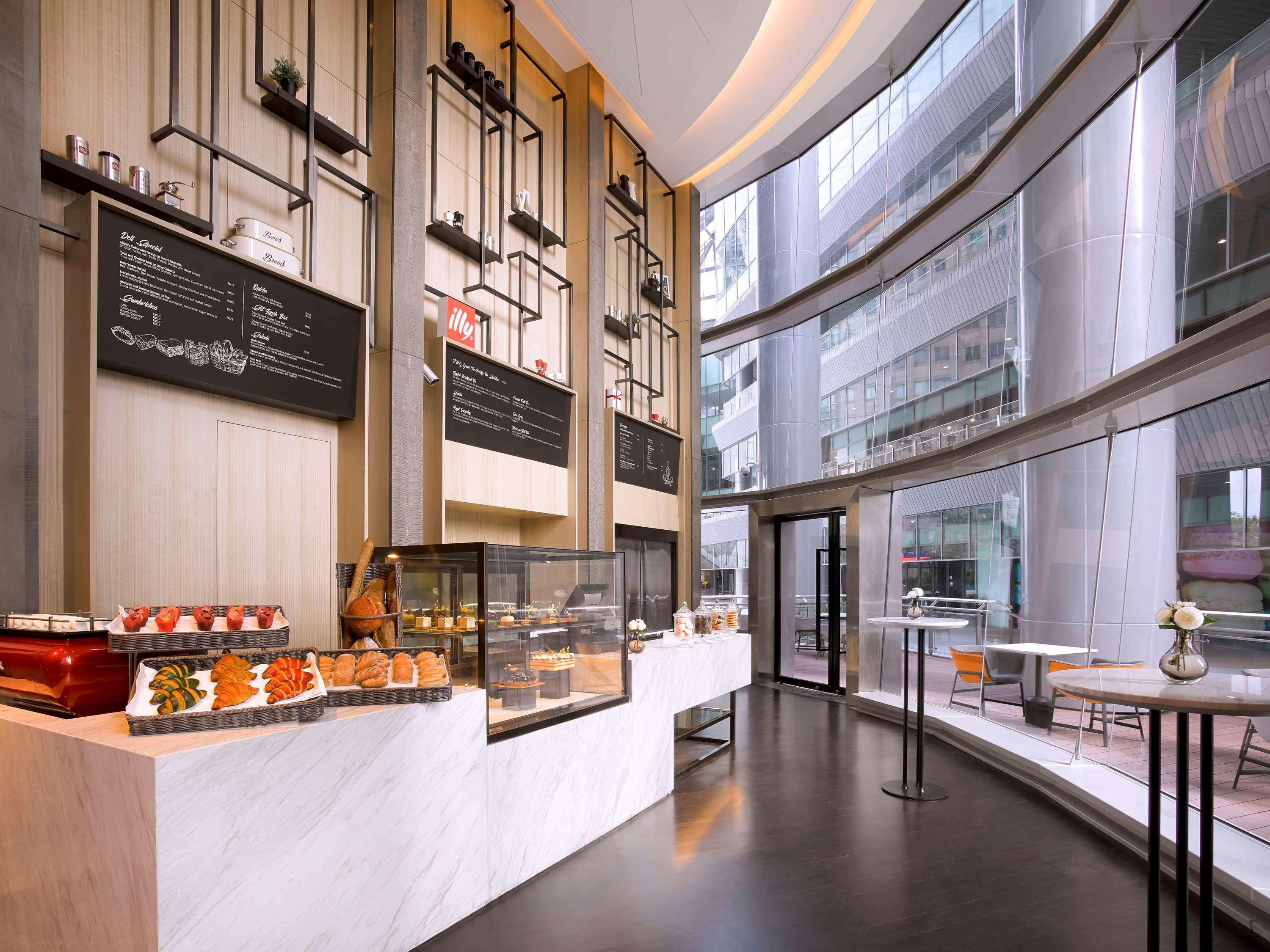 מלון Sofitel Kuala Lumpur Damansara מראה חיצוני תמונה The Coffee Club, Hong Kong