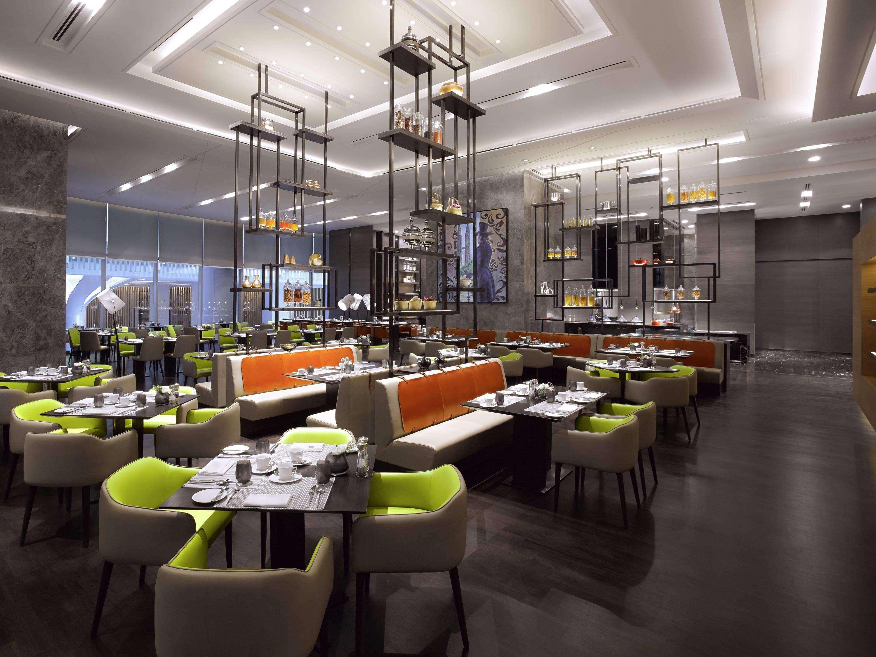 מלון Sofitel Kuala Lumpur Damansara מראה חיצוני תמונה The restaurant