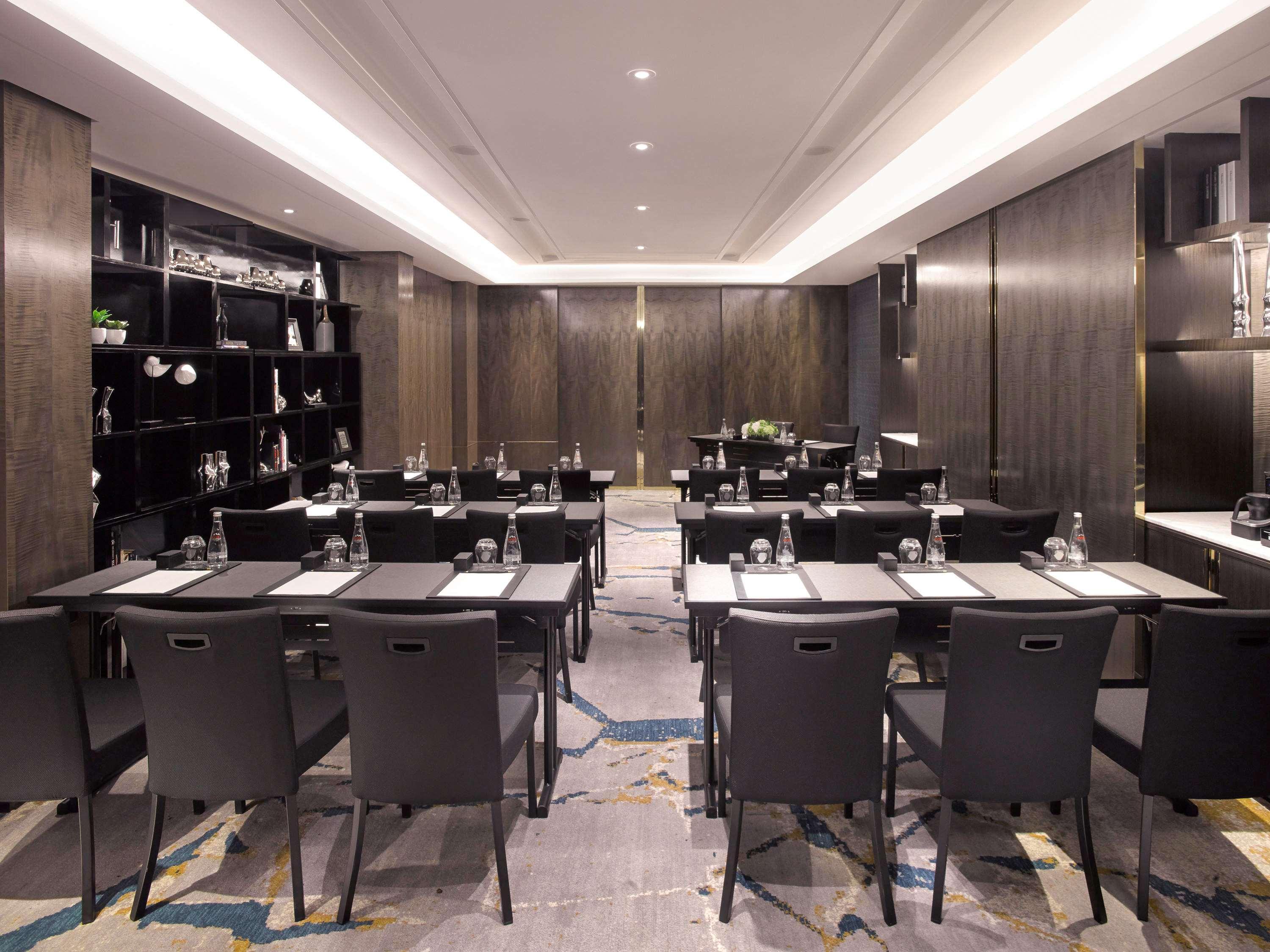 מלון Sofitel Kuala Lumpur Damansara מראה חיצוני תמונה Meeting room