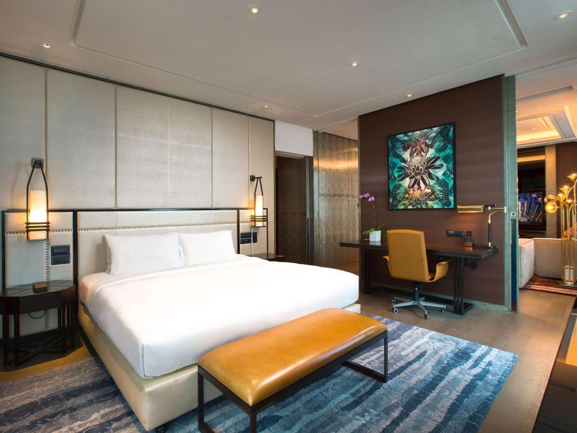 מלון Sofitel Kuala Lumpur Damansara מראה חיצוני תמונה A bedroom at the hotel