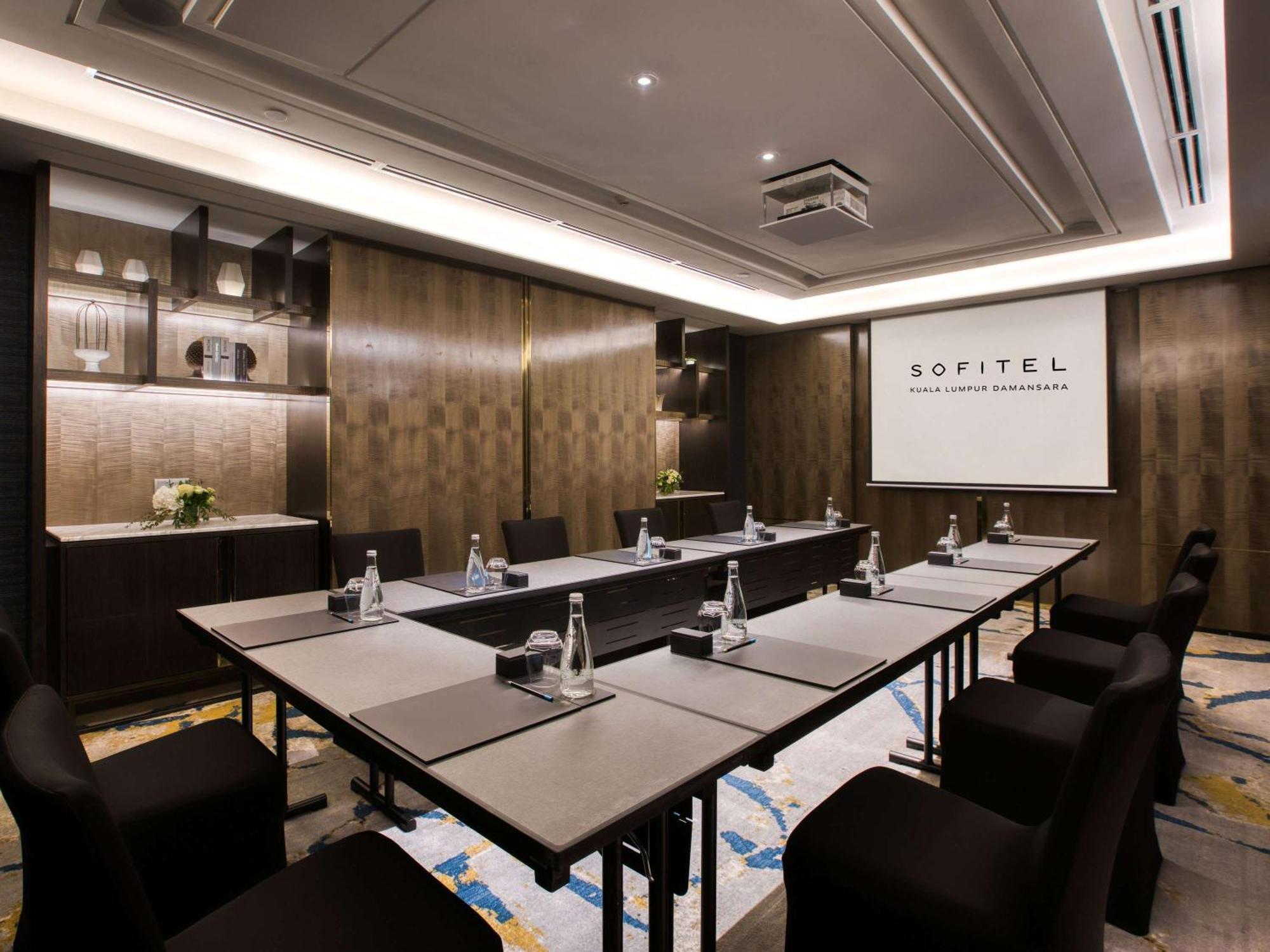 מלון Sofitel Kuala Lumpur Damansara מראה חיצוני תמונה